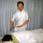 馬光文気功治療中